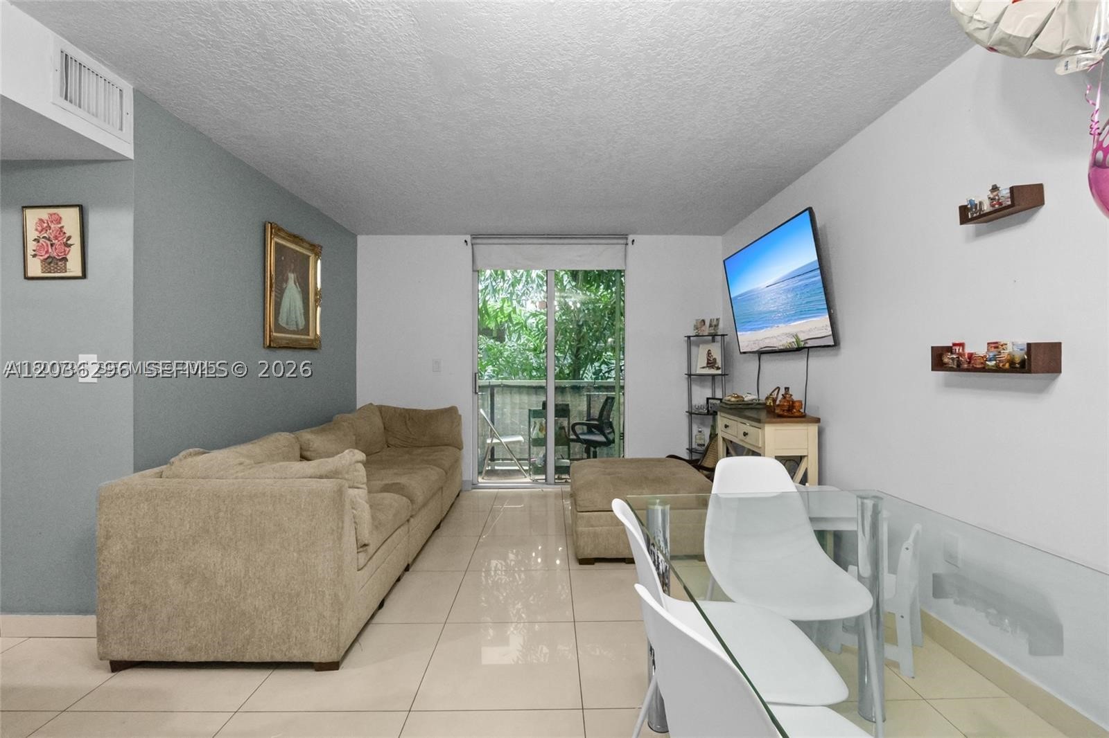 CASA GRANDE I TOWERS COND - Residential Lease
