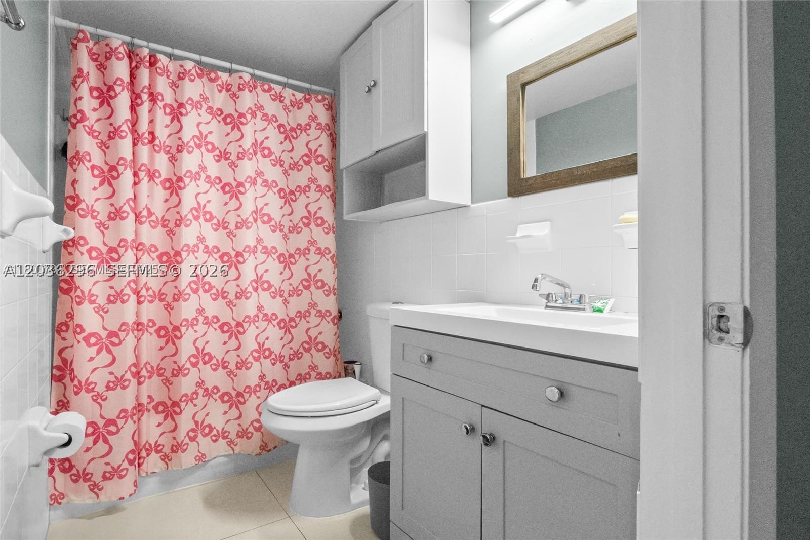 CASA GRANDE I TOWERS COND - Residential Lease