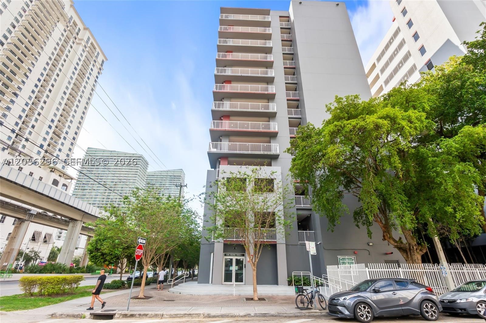 CASA GRANDE I TOWERS COND - Residential Lease