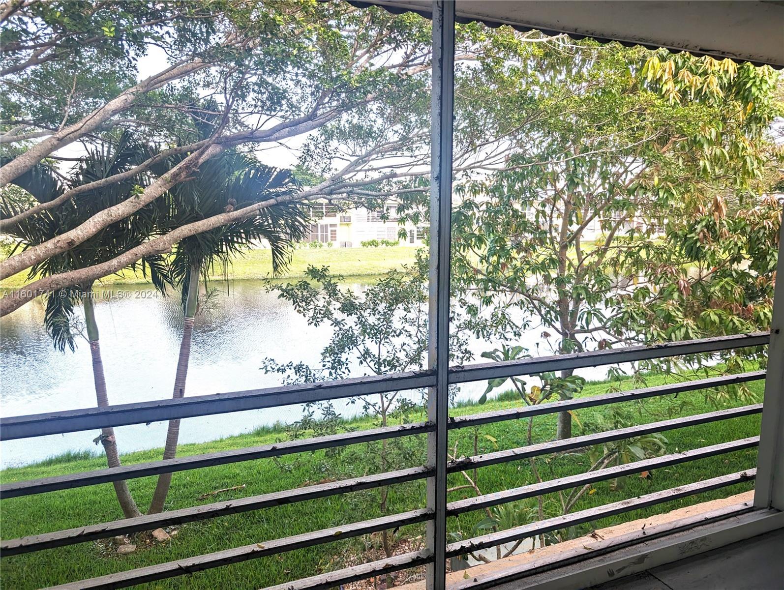 OXFORD CONDO - Residential