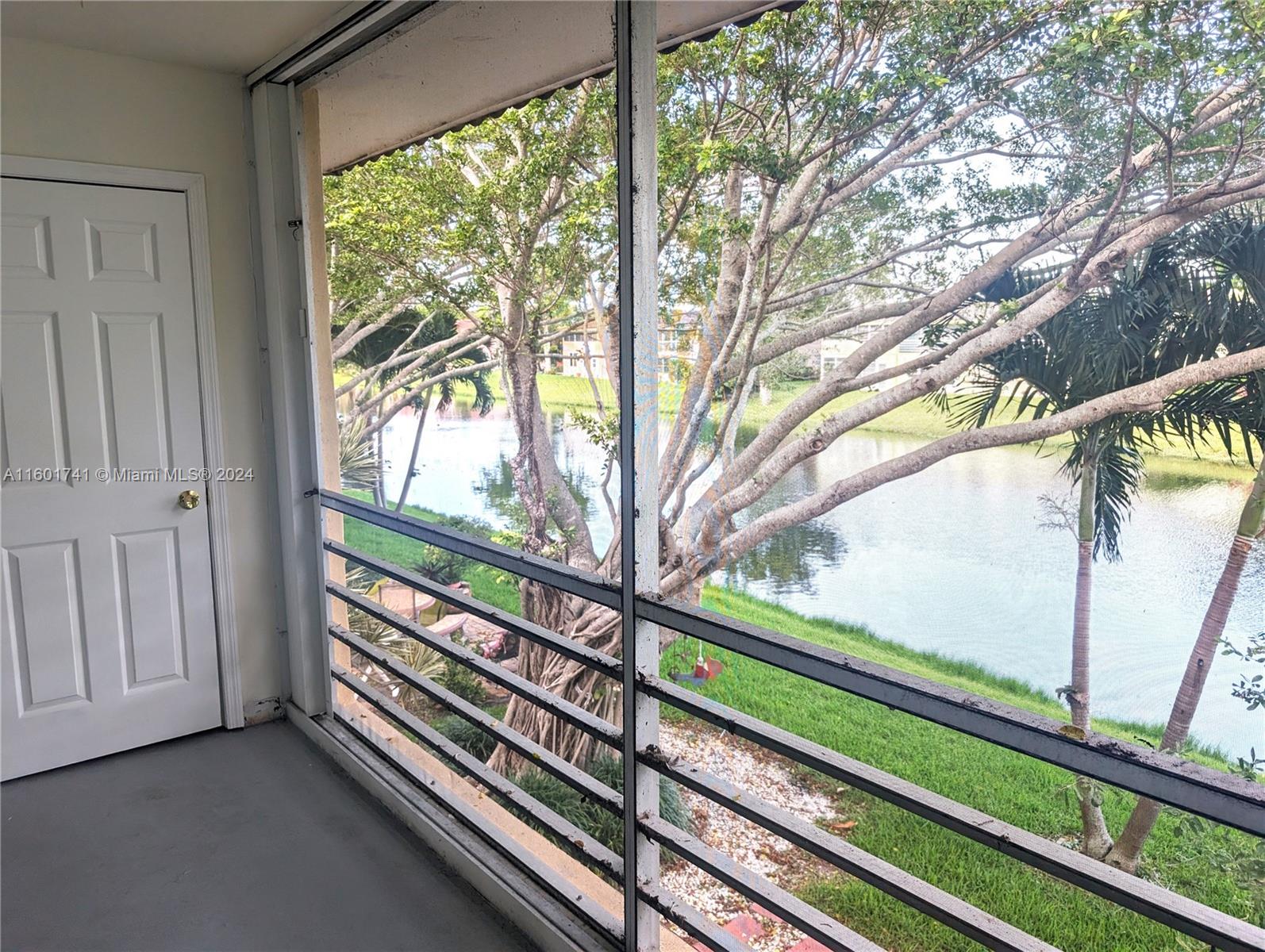 OXFORD CONDO - Residential