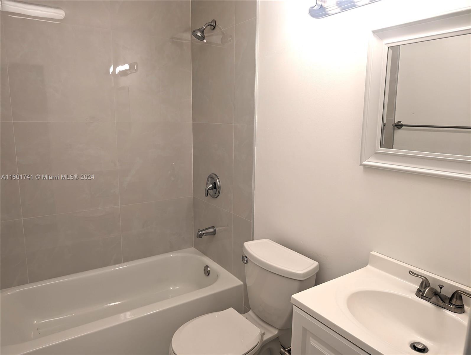 OXFORD CONDO - Residential