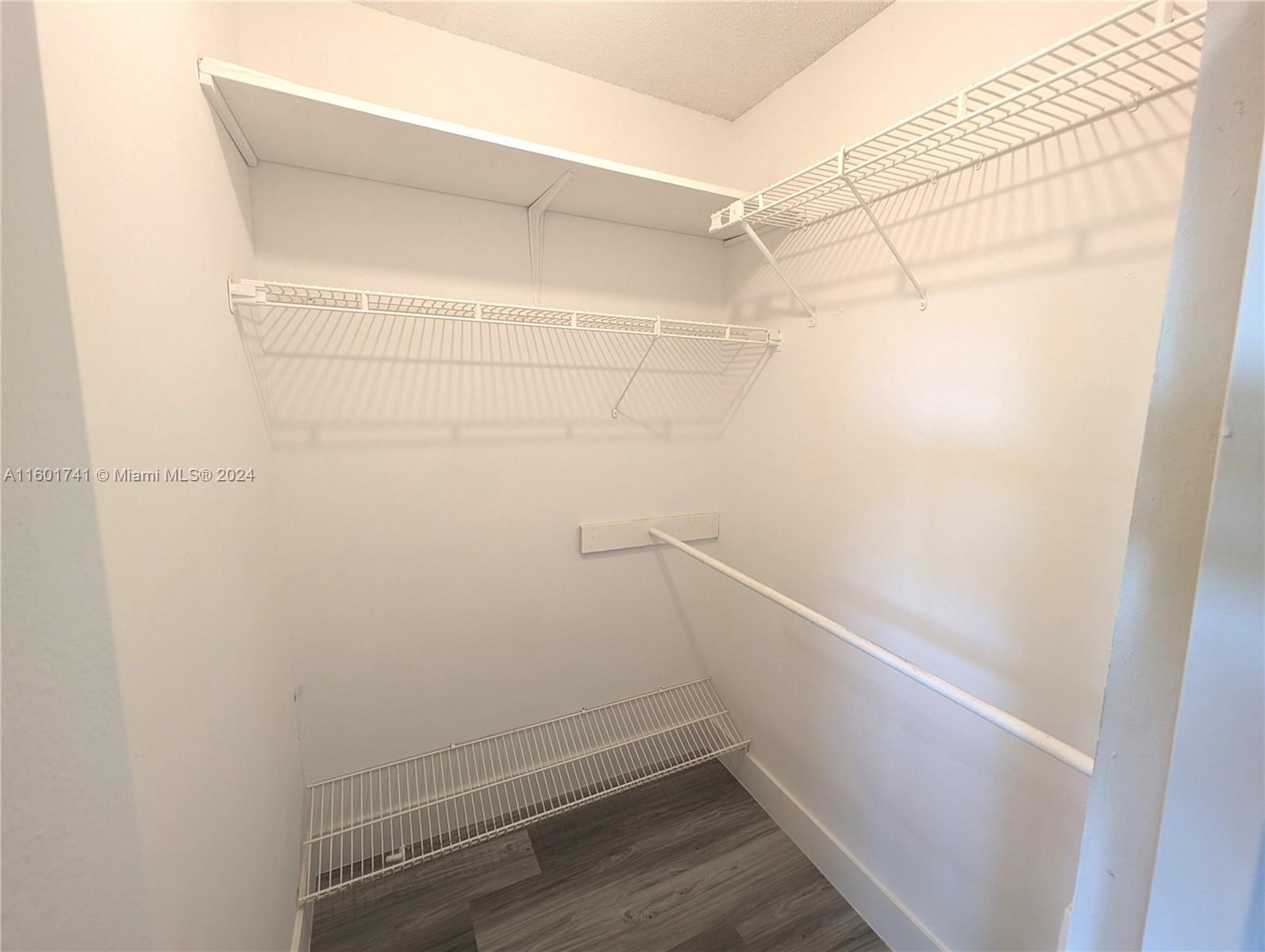 OXFORD CONDO - Residential