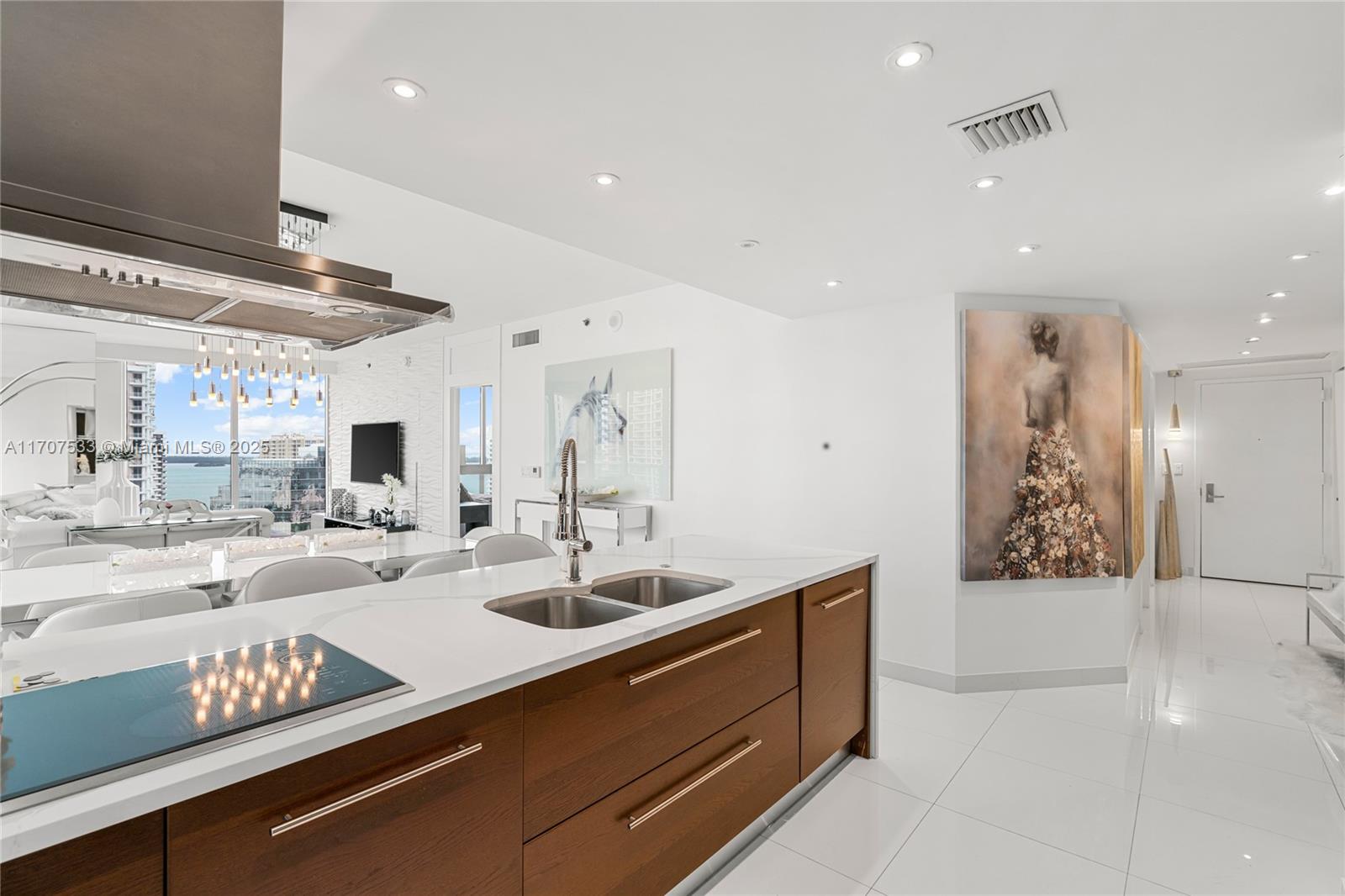 ICON BRICKELL NO TWO - Residential