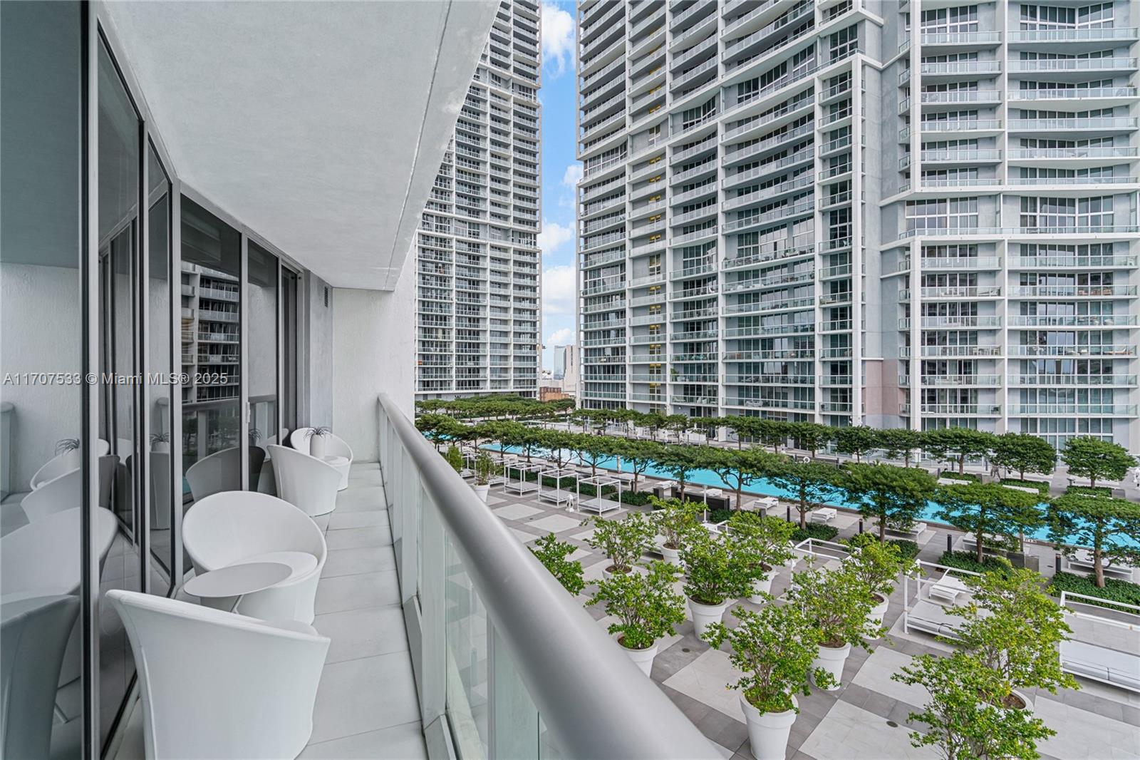 ICON BRICKELL NO TWO - Residential