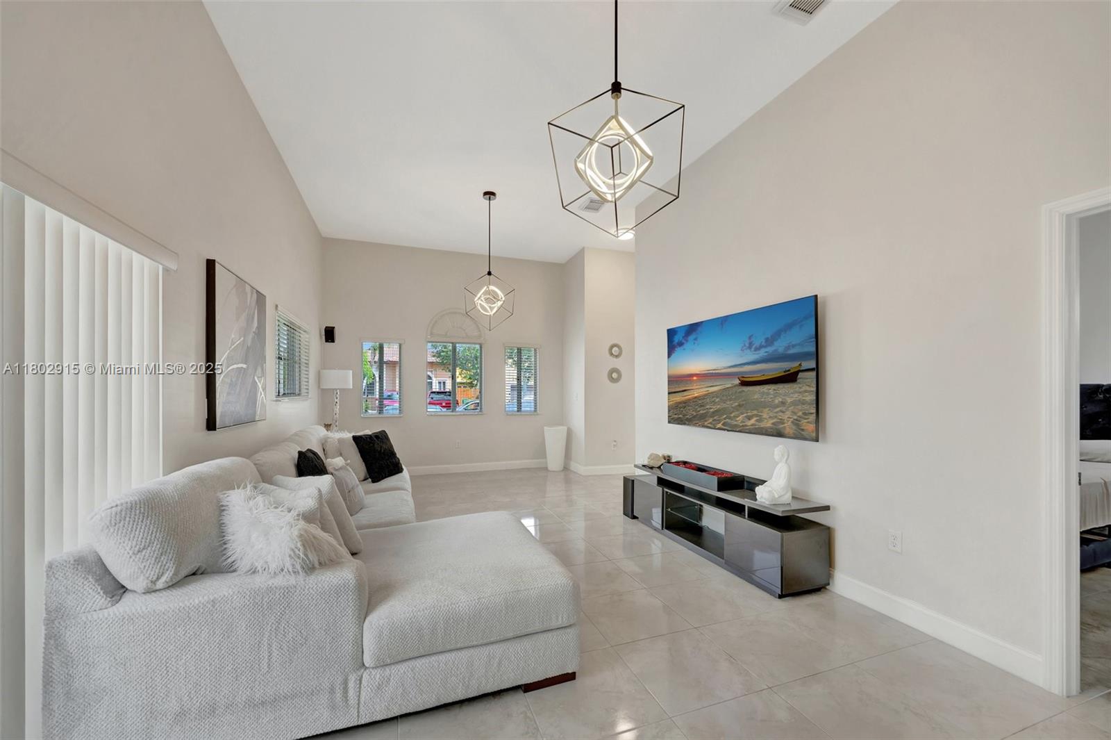 MARIANAS HOMES - Residential