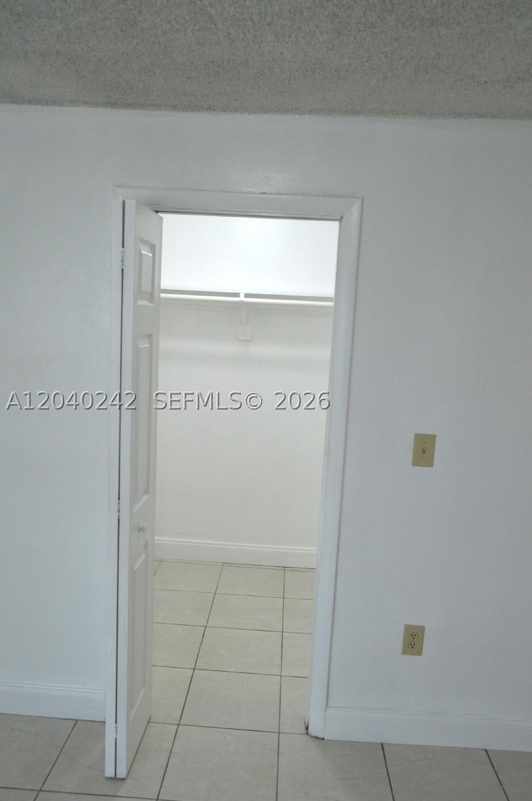 PALM-WEST GARDENS CONDO - Residential