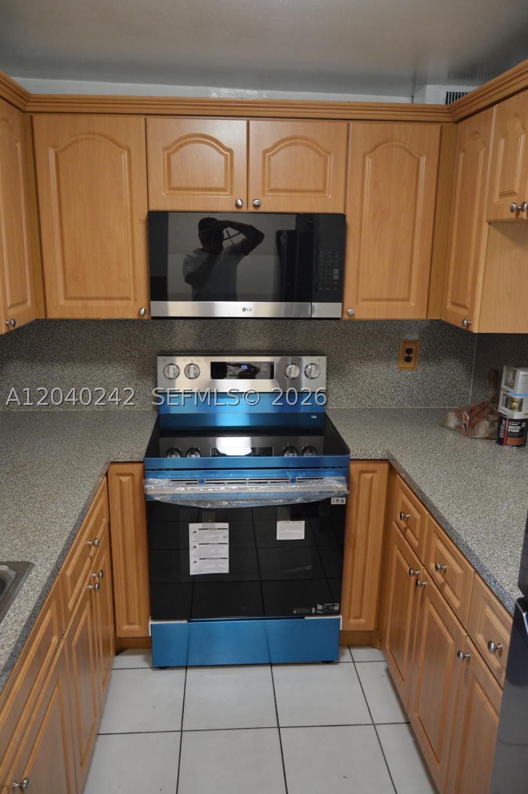 PALM-WEST GARDENS CONDO - Residential