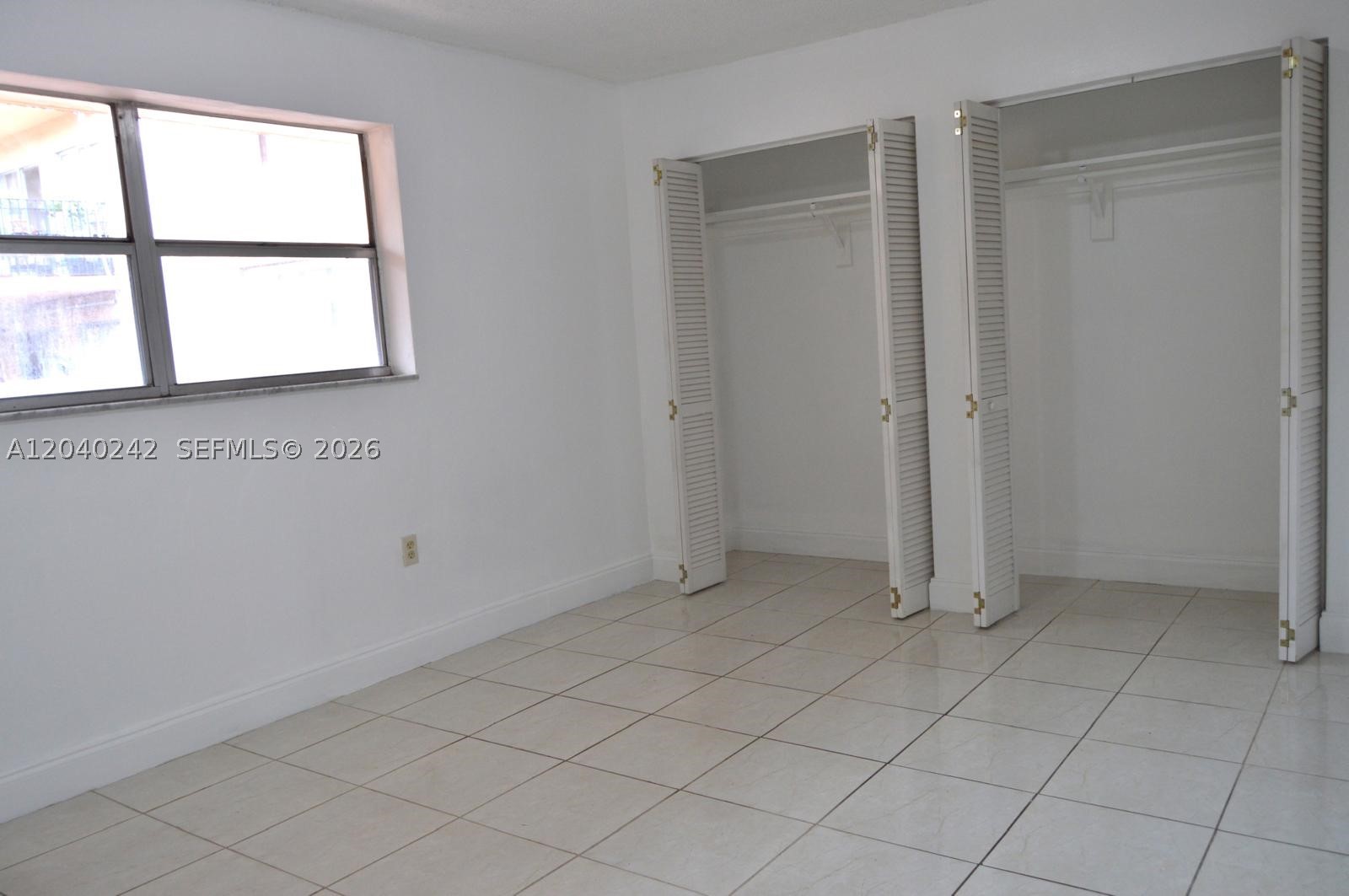 PALM-WEST GARDENS CONDO - Residential