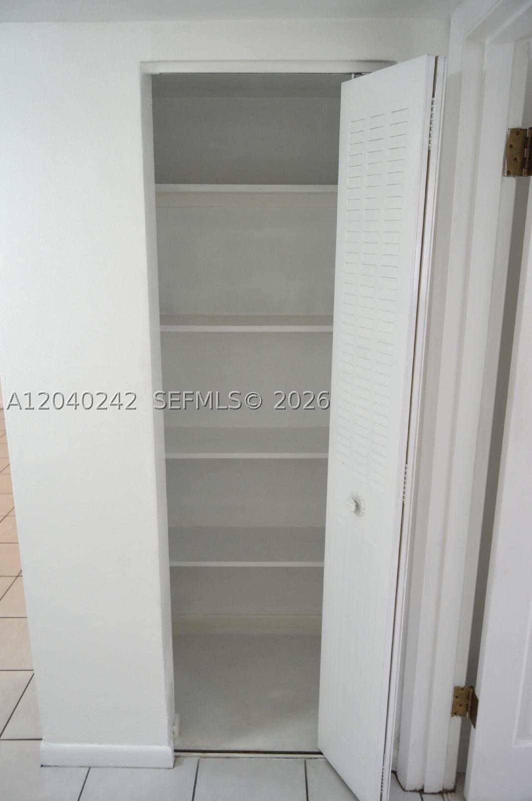 PALM-WEST GARDENS CONDO - Residential