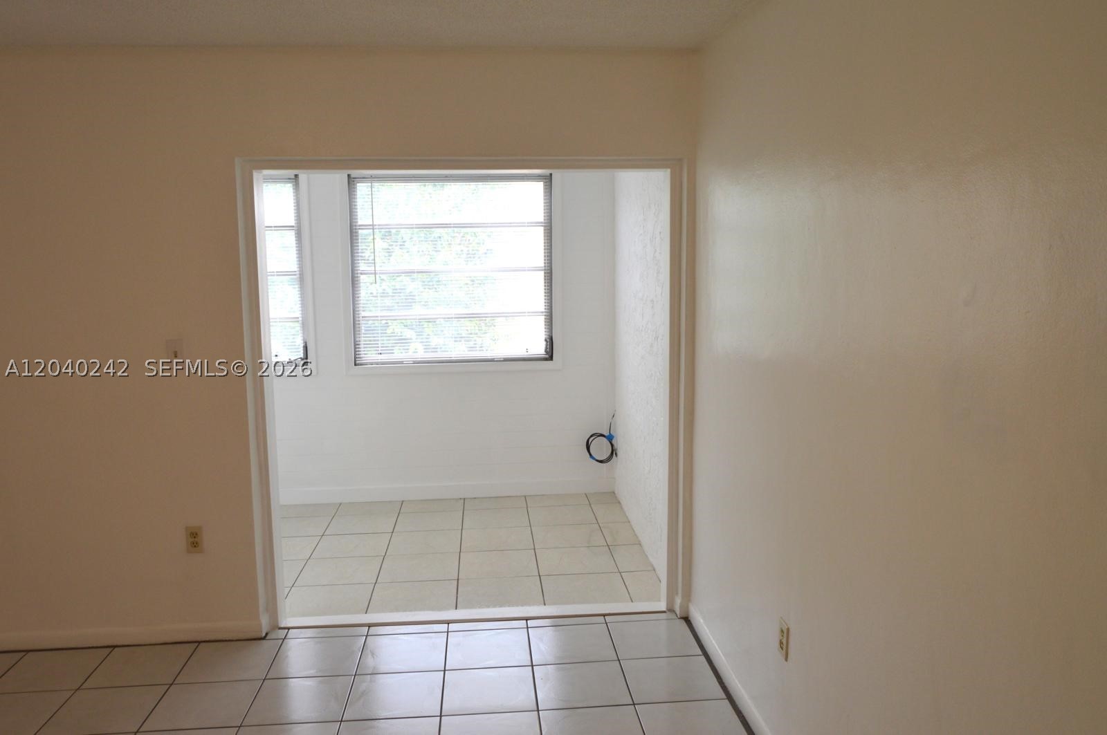 PALM-WEST GARDENS CONDO - Residential