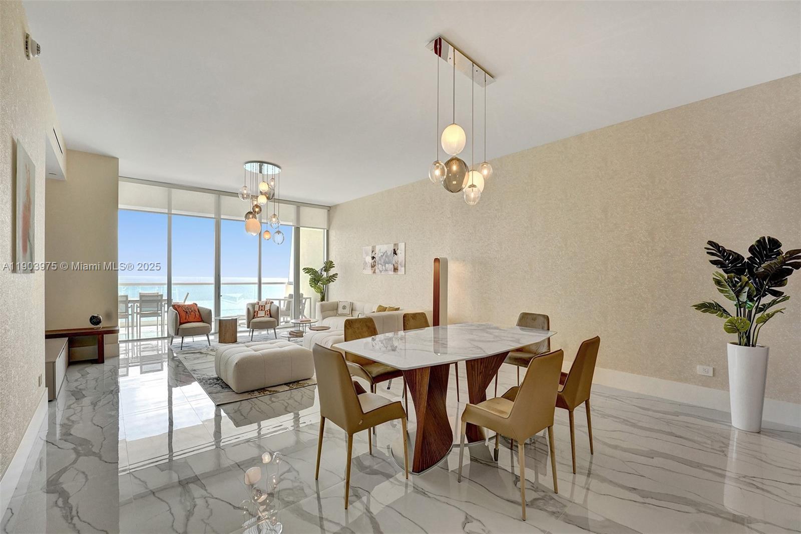 TURNBERRY OCEAN CLUB - Residential