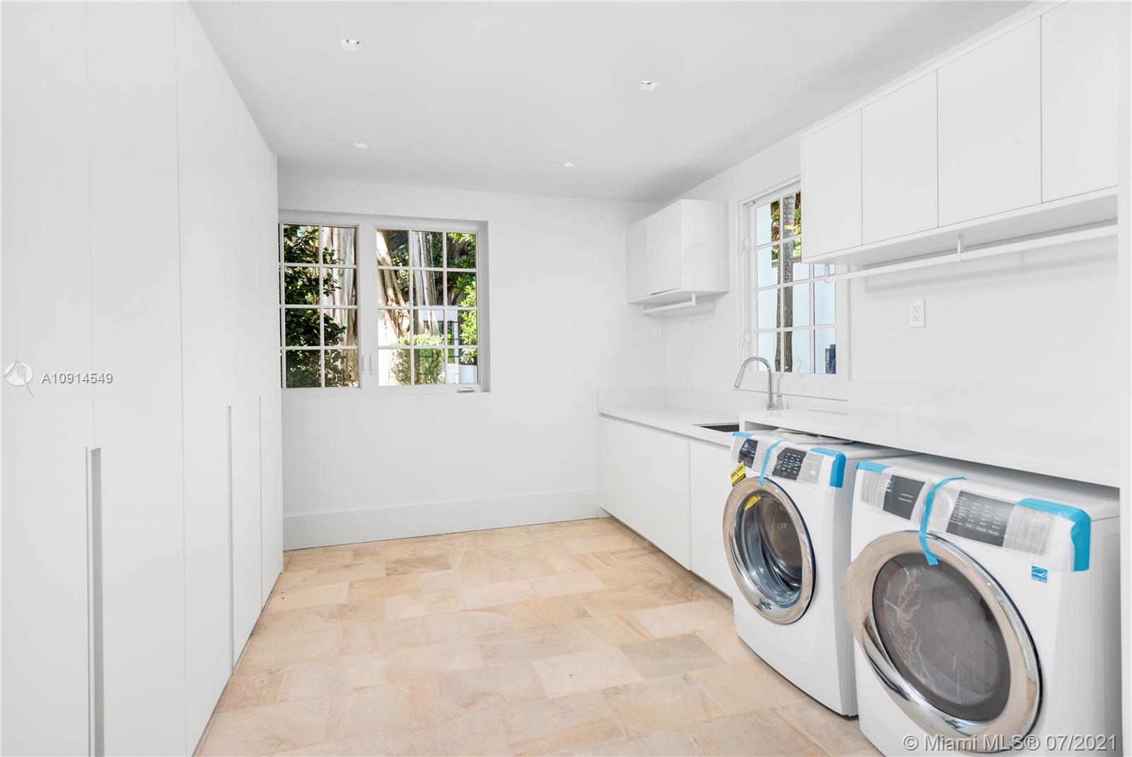 CLEVELAND PARK - Residential