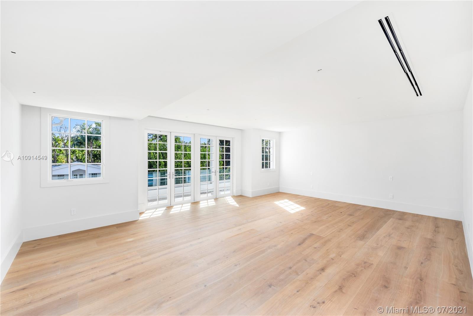 CLEVELAND PARK - Residential