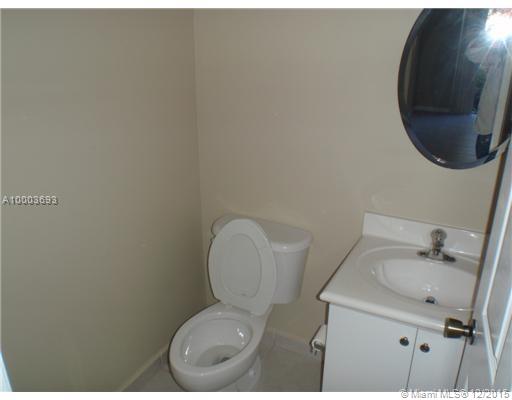 Villas At Harbor Isles Co - Residential Lease