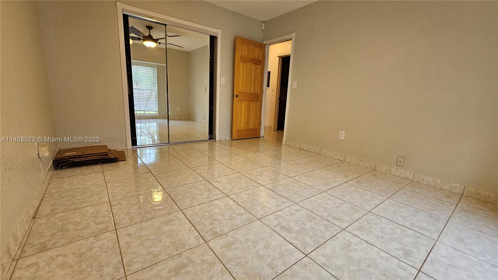 MIAMI LAKES GOLF COURSE V - Residential Lease