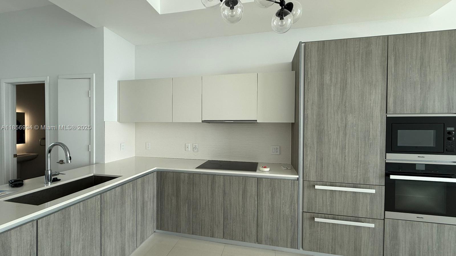 BISCAYNE BEACH CONDO - Residential Lease