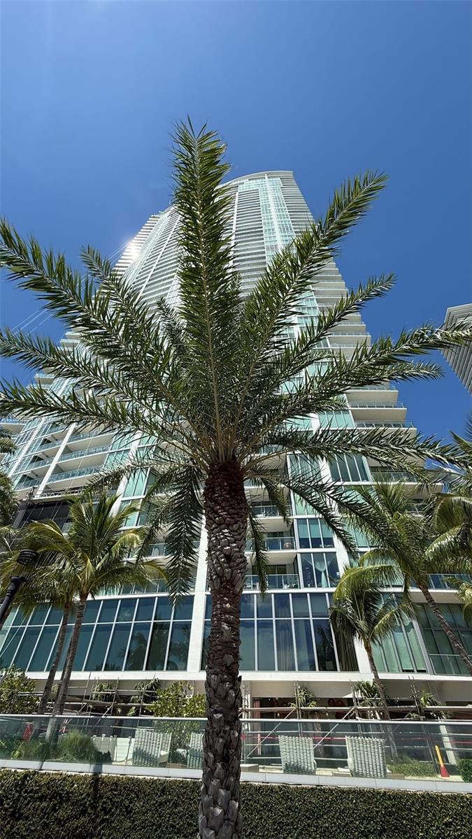 BISCAYNE BEACH CONDO - Residential Lease