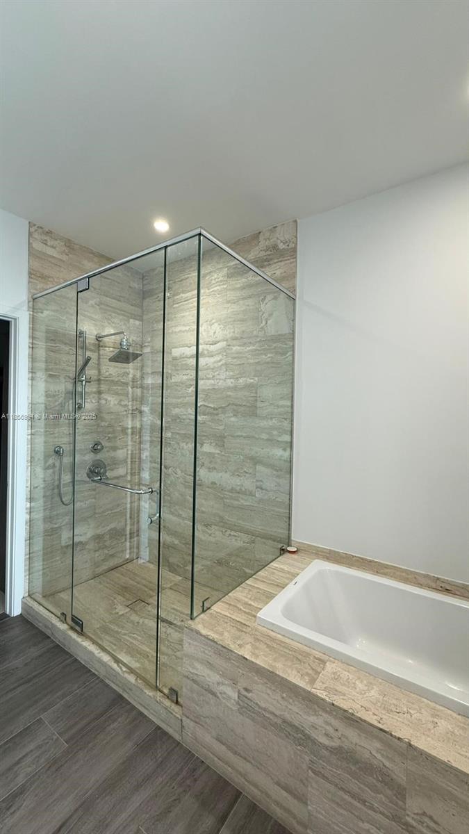 BISCAYNE BEACH CONDO - Residential Lease