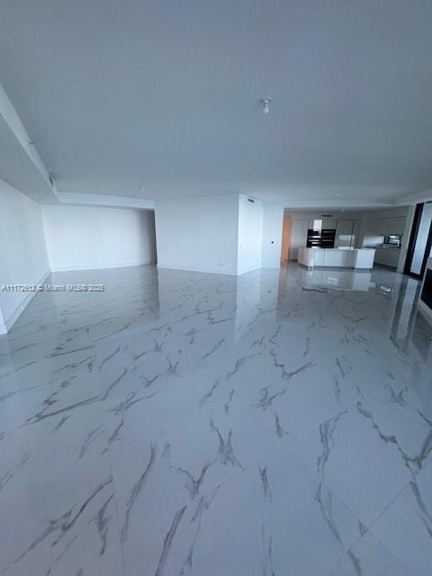18555 COLLINS AVENUE COND - Residential