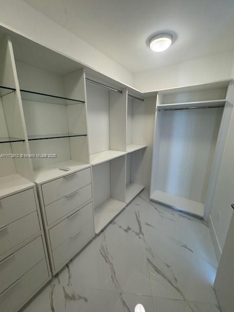 18555 COLLINS AVENUE COND - Residential
