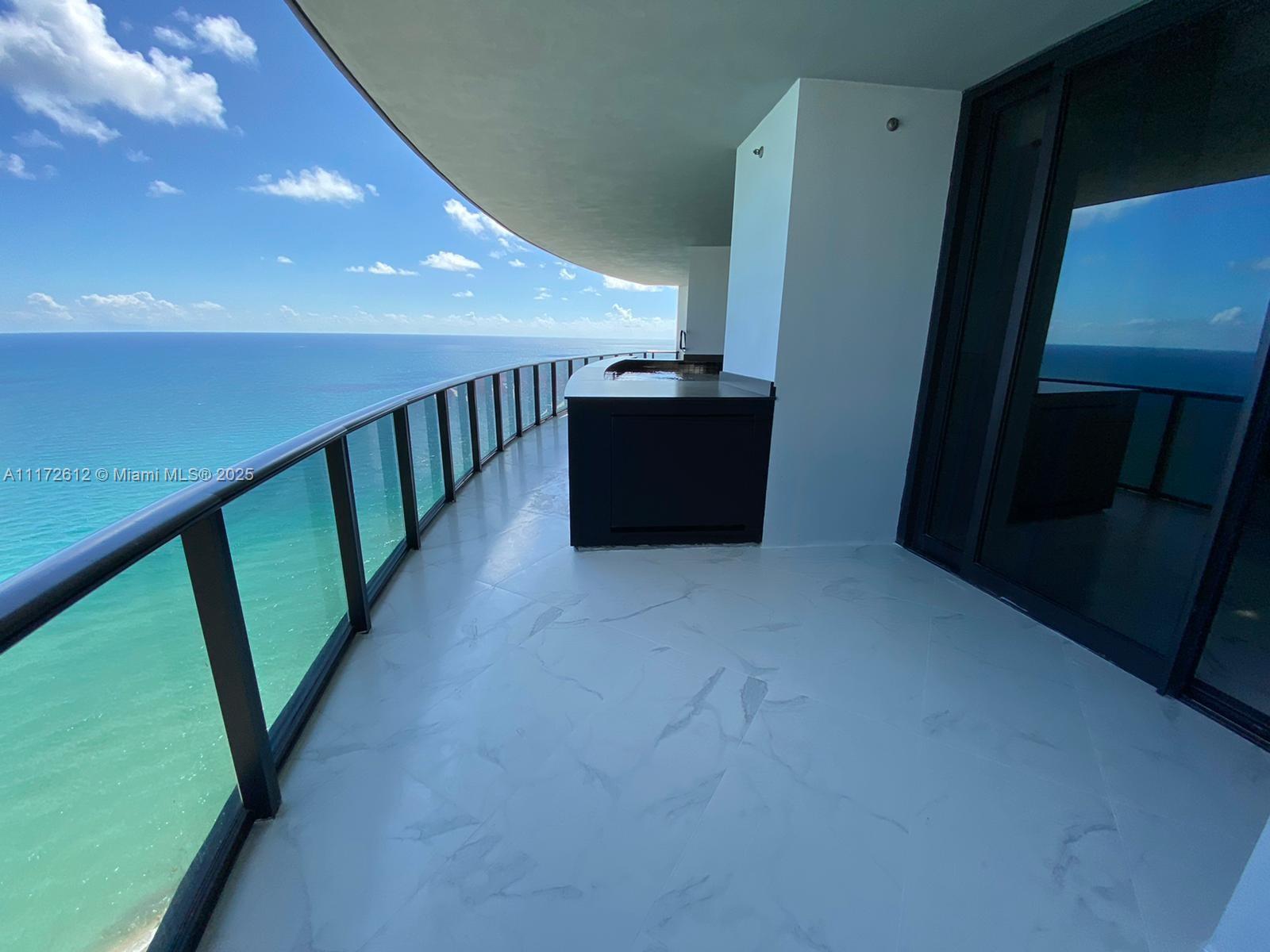 18555 COLLINS AVENUE COND - Residential