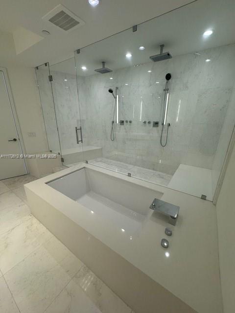 18555 COLLINS AVENUE COND - Residential