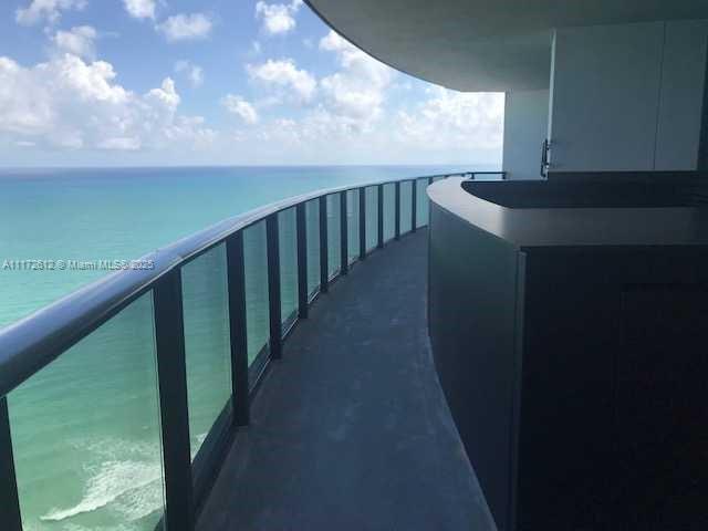 18555 COLLINS AVENUE COND - Residential