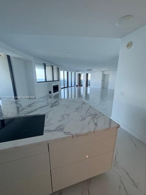 18555 COLLINS AVENUE COND - Residential