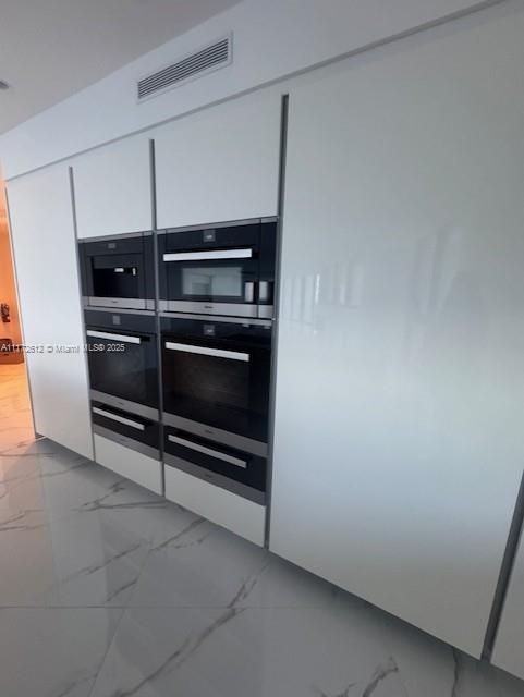 18555 COLLINS AVENUE COND - Residential