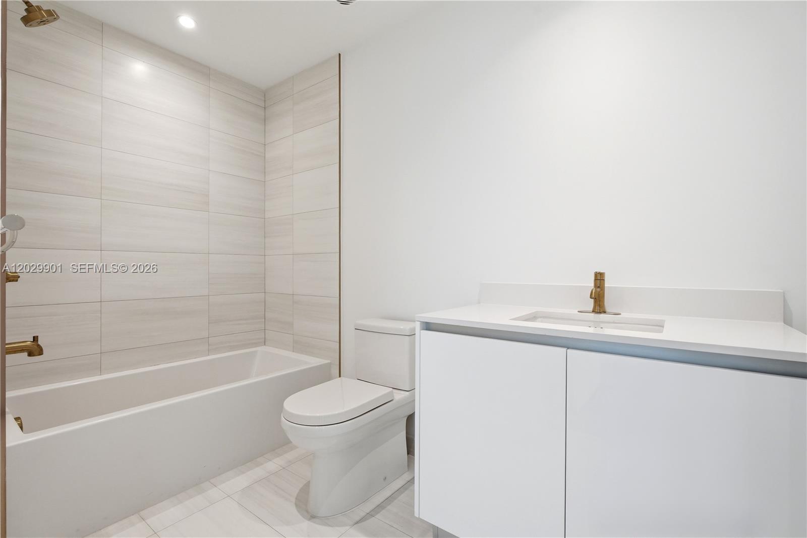 2678 CONDO - Residential