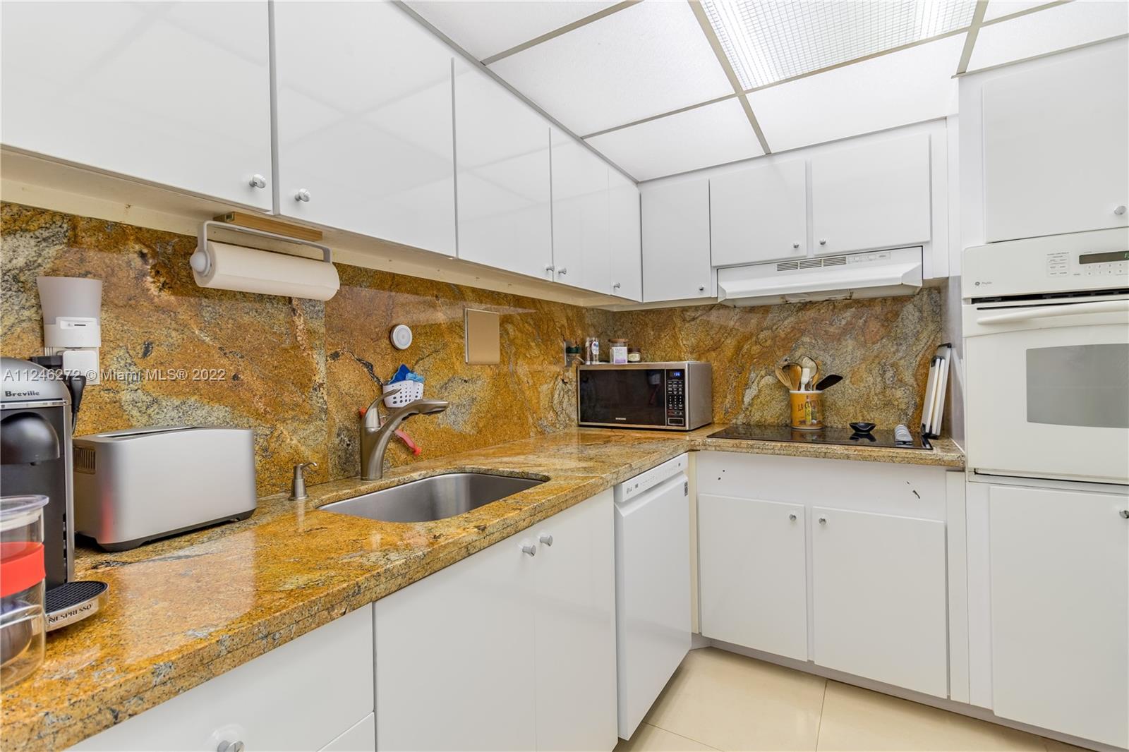 MIRADOR 1200 CONDO - Residential Lease