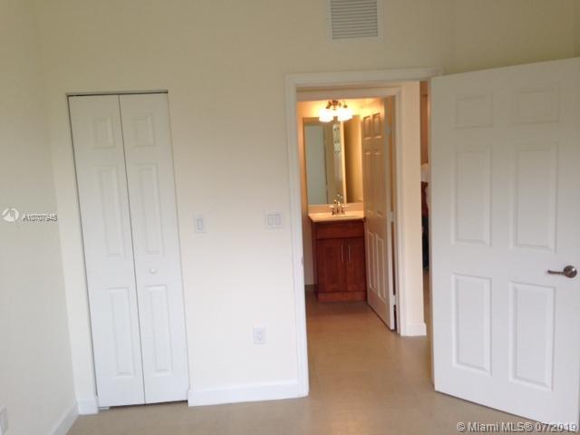 DORAL CAY - Residential Lease
