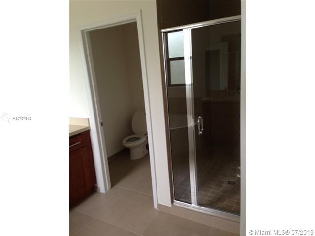 DORAL CAY - Residential Lease