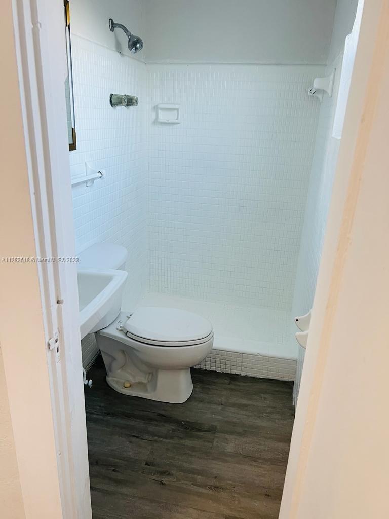 AMND PLAT OF MIAMI SUBURB - Residential Lease