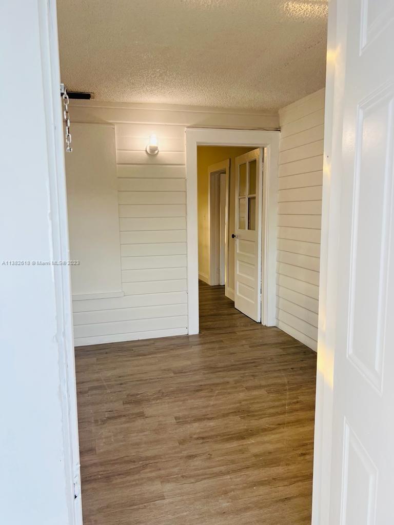 AMND PLAT OF MIAMI SUBURB - Residential Lease