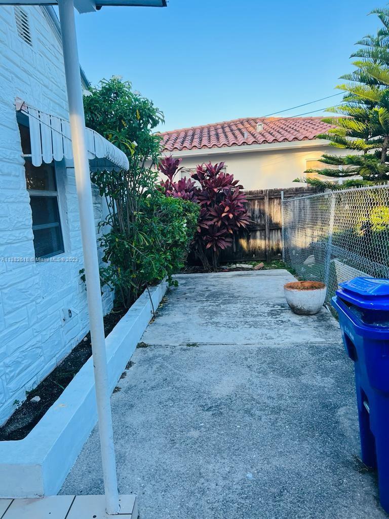 AMND PLAT OF MIAMI SUBURB - Residential Lease