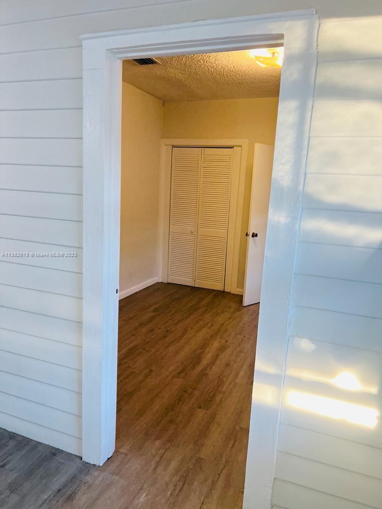 AMND PLAT OF MIAMI SUBURB - Residential Lease