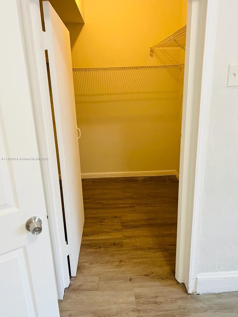 AMND PLAT OF MIAMI SUBURB - Residential Lease