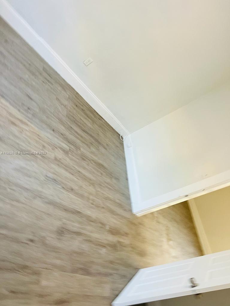 AMND PLAT OF MIAMI SUBURB - Residential Lease