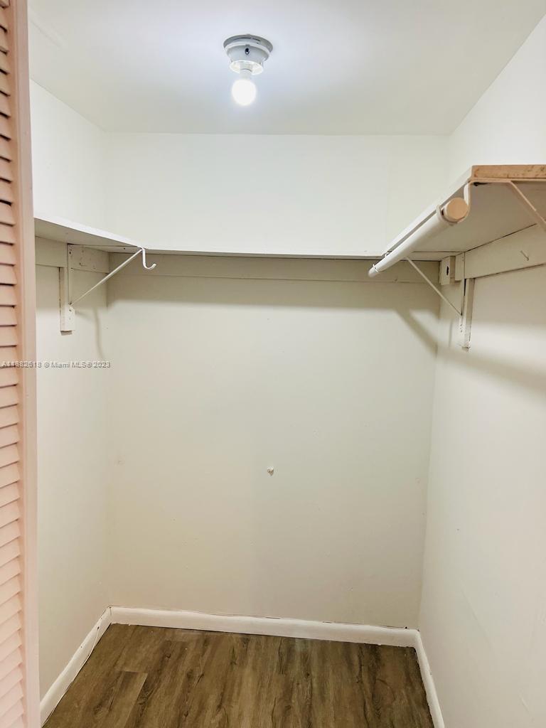 AMND PLAT OF MIAMI SUBURB - Residential Lease