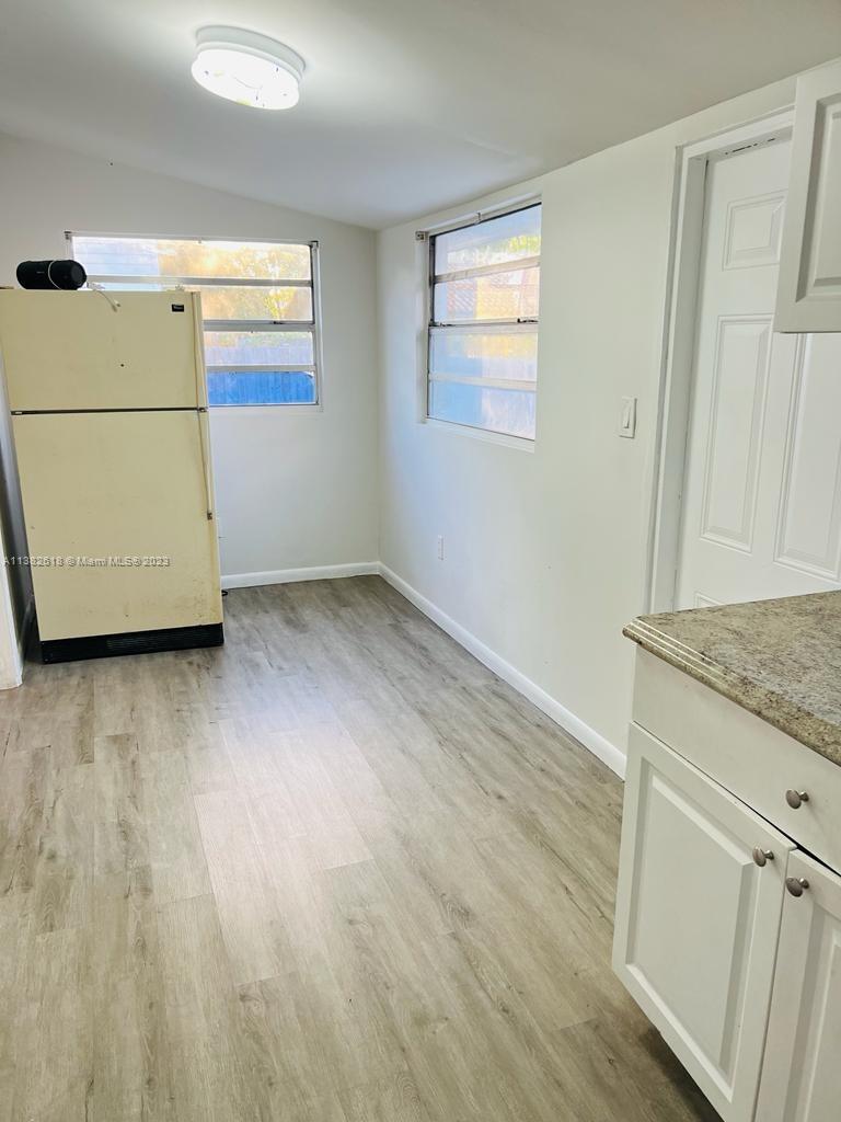AMND PLAT OF MIAMI SUBURB - Residential Lease