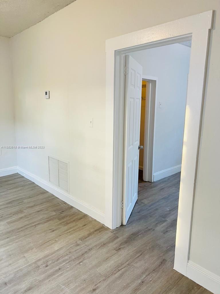 AMND PLAT OF MIAMI SUBURB - Residential Lease