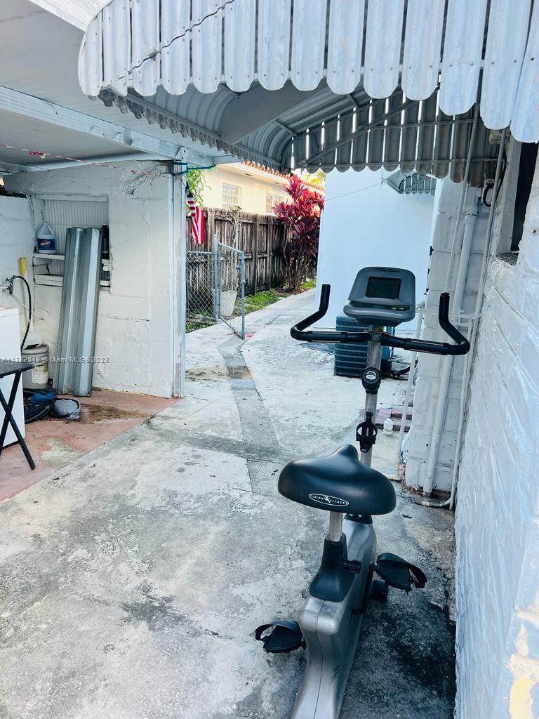 AMND PLAT OF MIAMI SUBURB - Residential Lease
