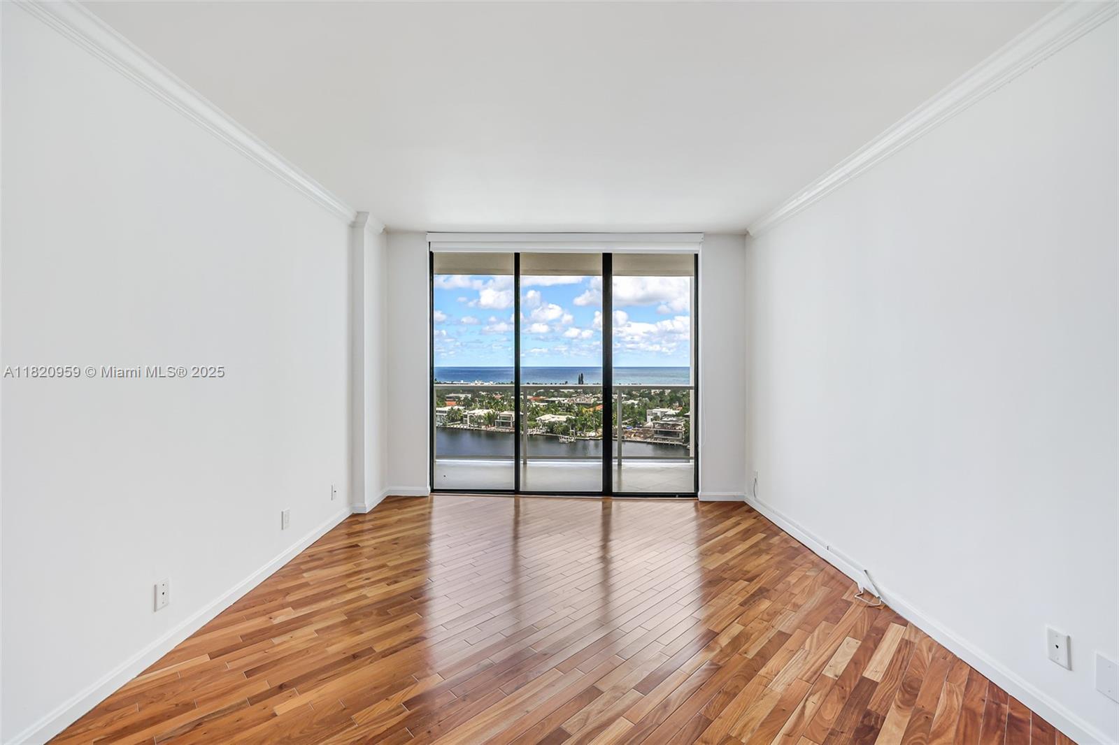 HAMPTONS WEST CONDO - Residential