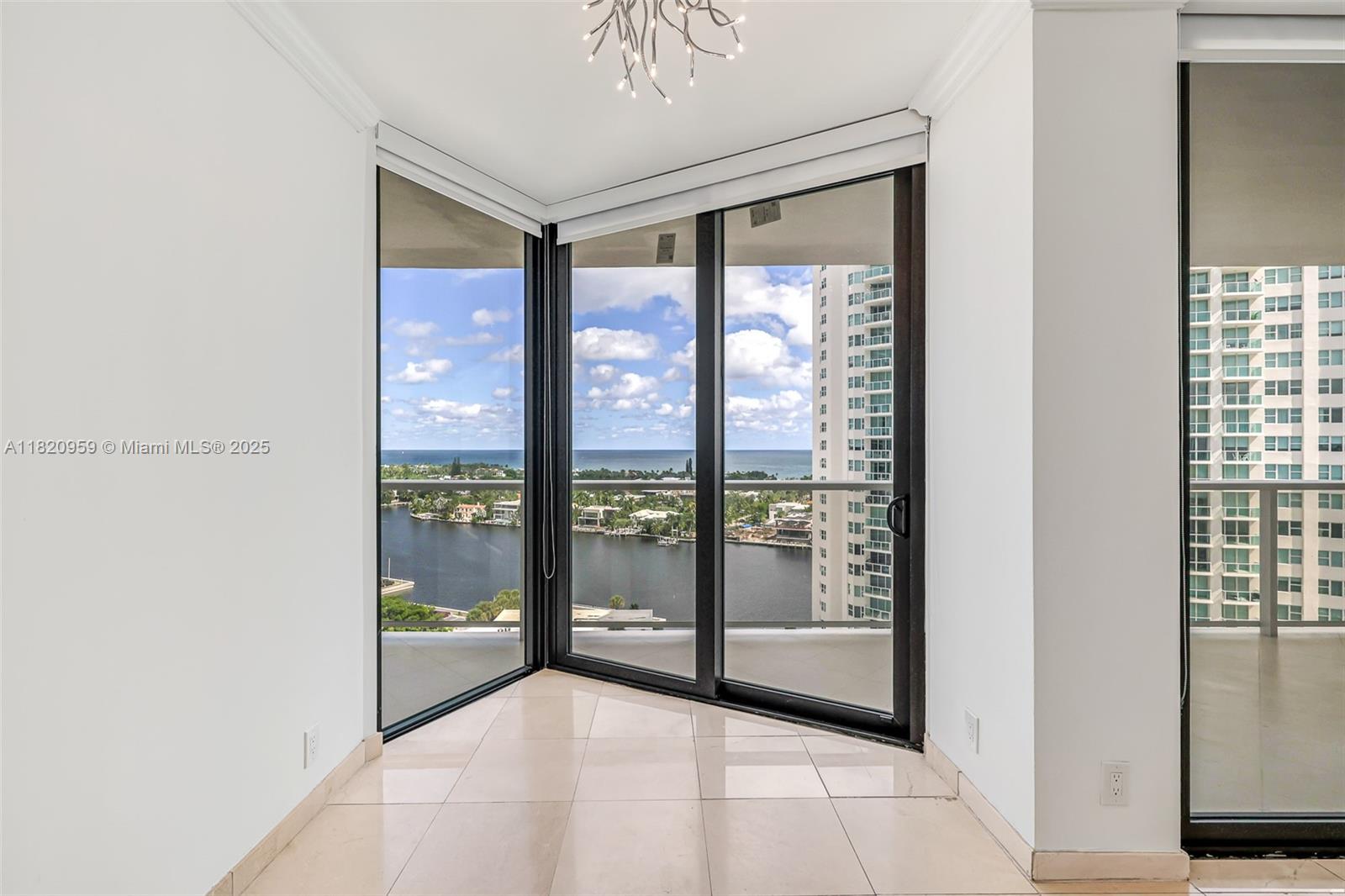 HAMPTONS WEST CONDO - Residential