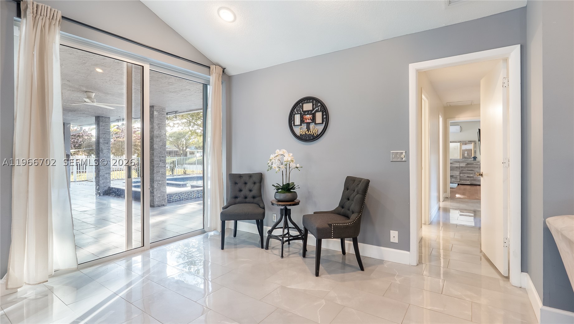 MAPLEWOOD - Residential