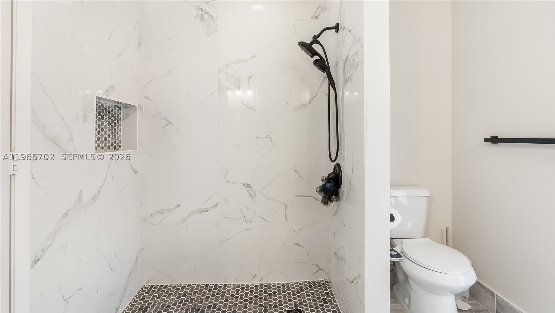 MAPLEWOOD - Residential