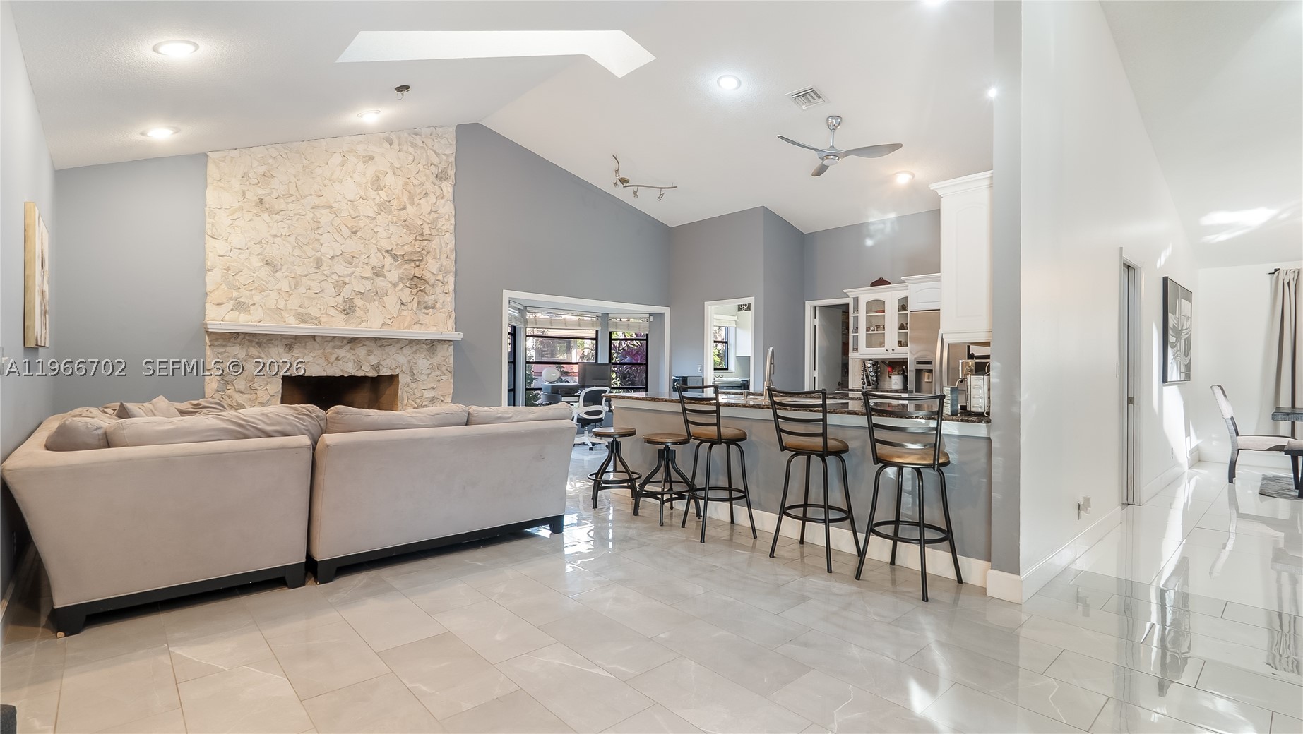 MAPLEWOOD - Residential