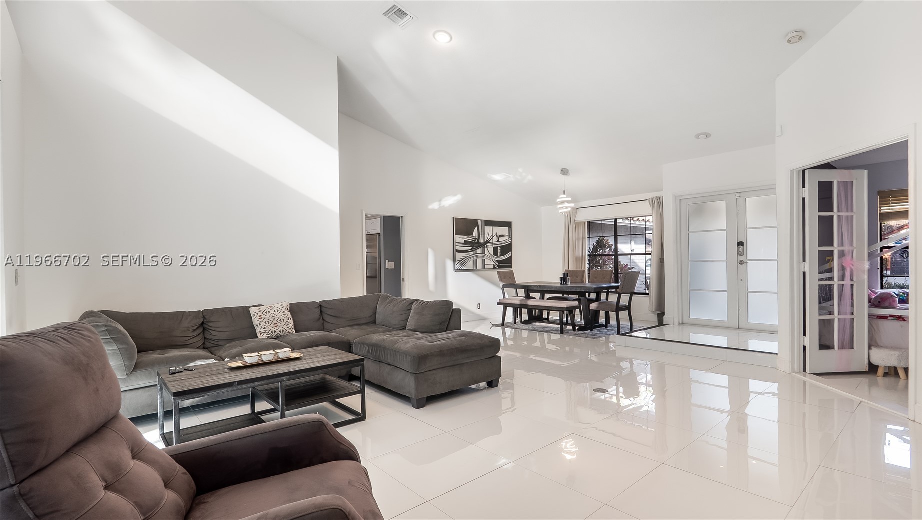 MAPLEWOOD - Residential